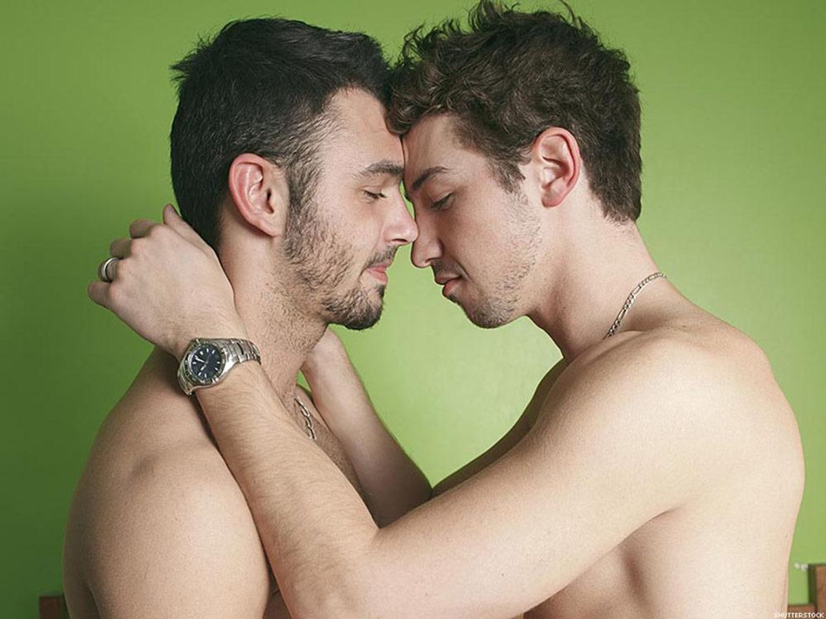 33 Awkward Moments You Have During Man-on-Man Sex