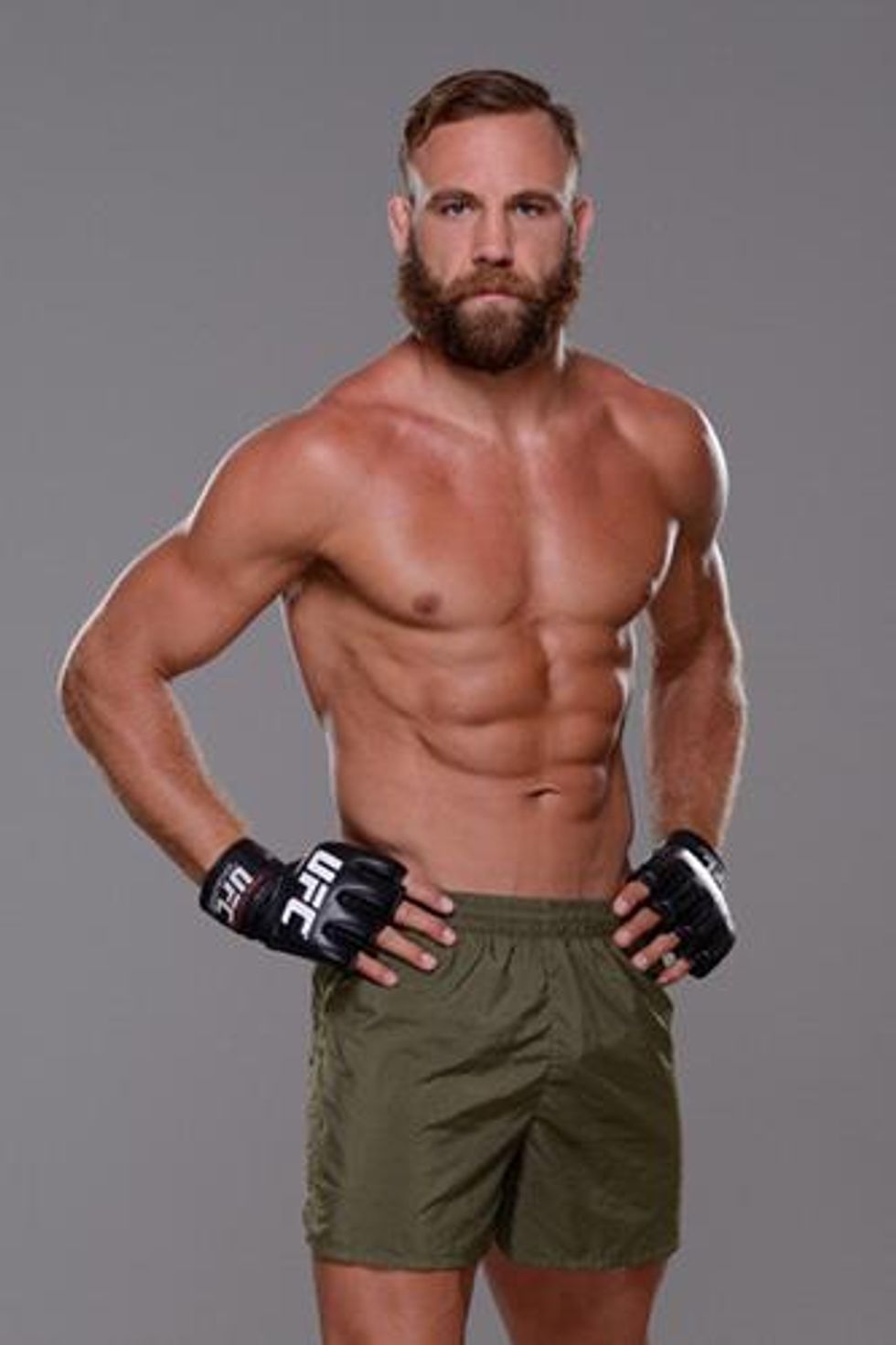 A Closer Look At Ufc Fighter Kyle Kingsburys Rock Hard Body