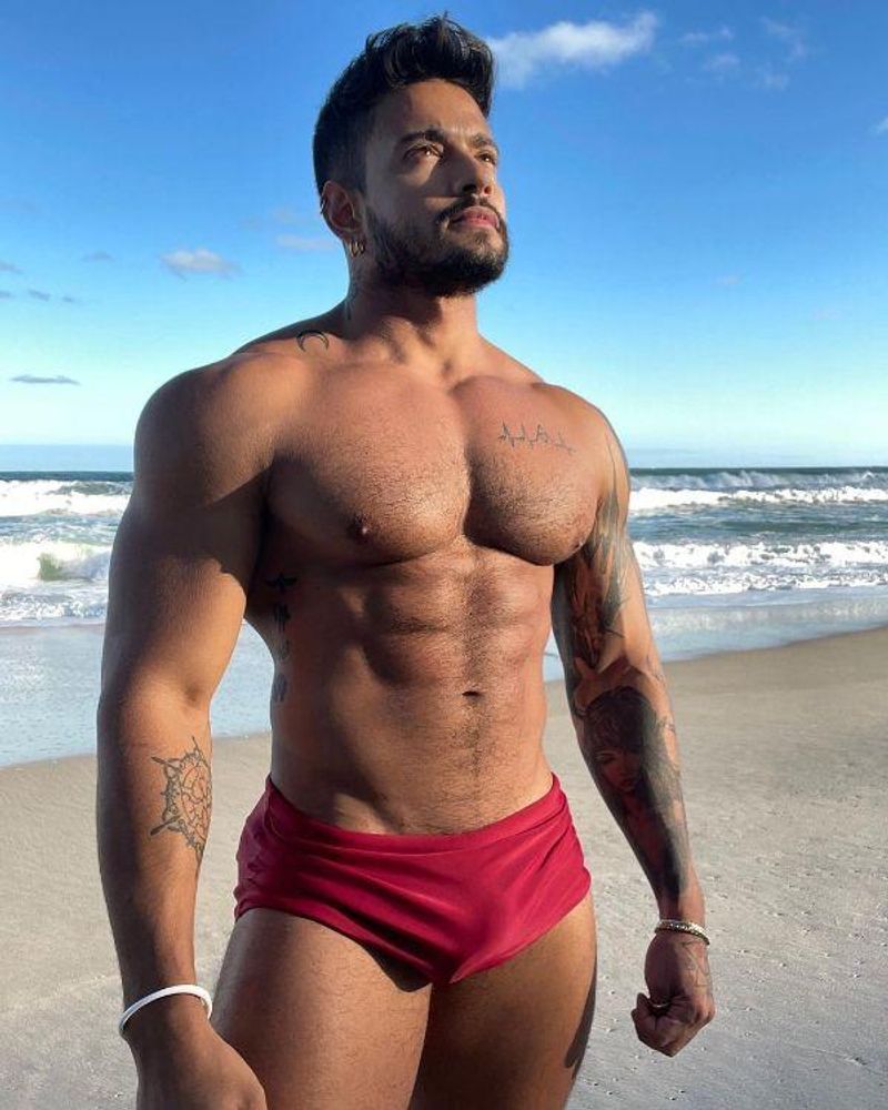 20 Sexy Pics of Alejo Ospina, Colombian OnlyFans Hottie