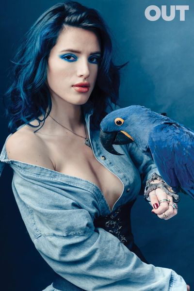 400px x 600px - Bella Thorne: Bisexual, Blue-Haired & Boundary-Pushing
