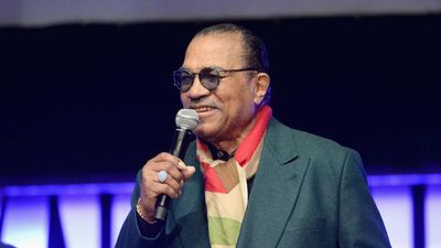 Legendary Actor Billy Dee Williams Comes Out As Gender Fluid