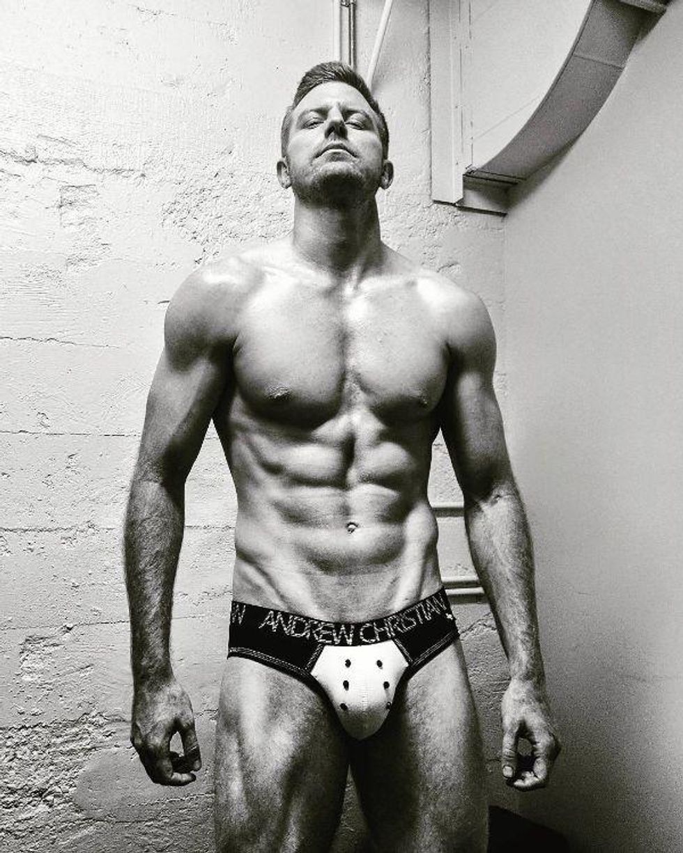 15 Sexy Pics Of Bryce Eilenberg Fan Fave Drag Race Pit Crew Member