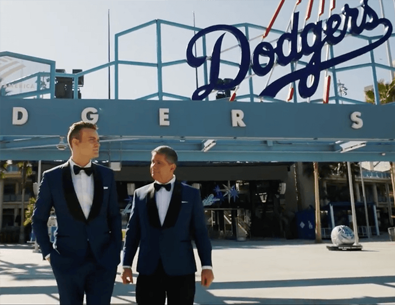 Gay Dodgers exec Erik Braverman gets married at Dodger Stadium - Outsports