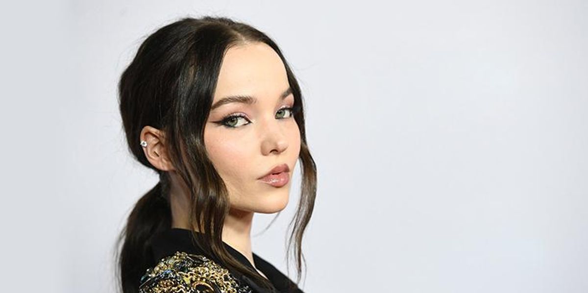 13 Times Dove Cameron's Instagram Game Was Out Of This World - PopBuzz