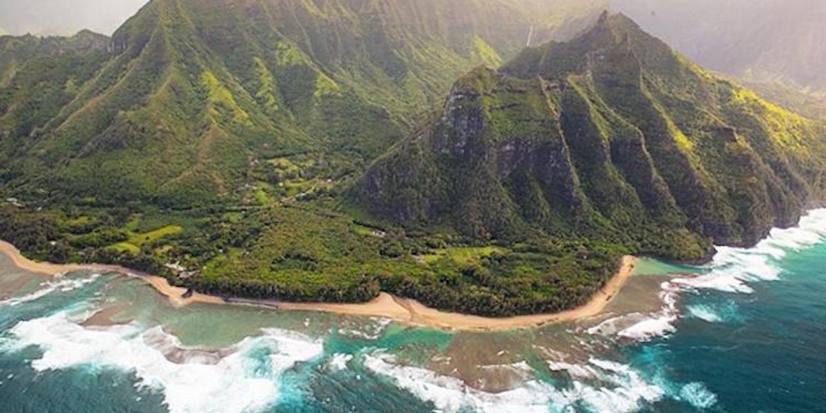Amateur Hawaii Naked Beach Pic - 10 Reasons to Travel to Hawaii