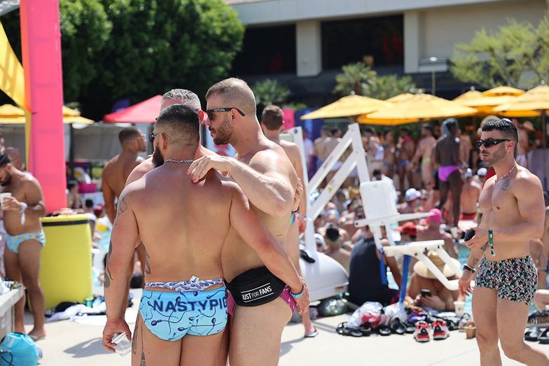 White Party Palm Springs Welcomes the Return of CircuitMOM for Soaked  Sunday Pool Party - Gay Desert Guide Palm Springs