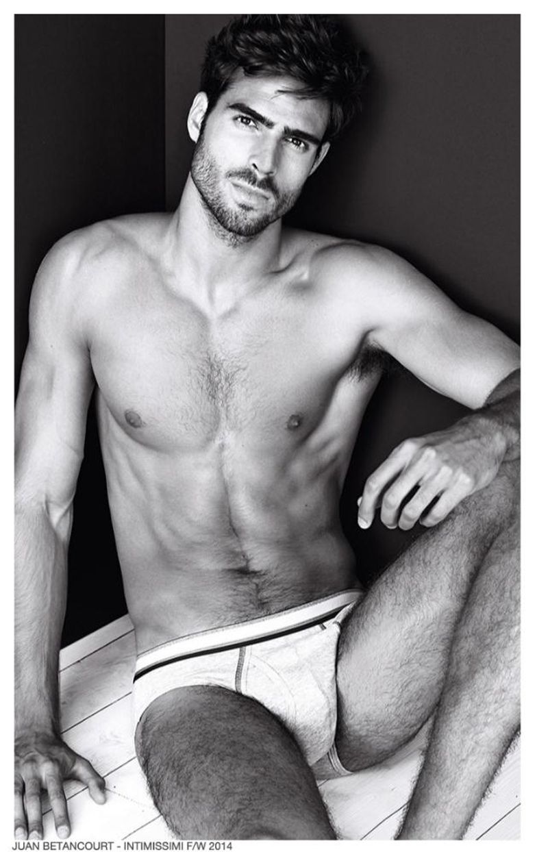 Juan-Betancourt-Intimissimi-Underwear-Spring-Summer-2015-Photo