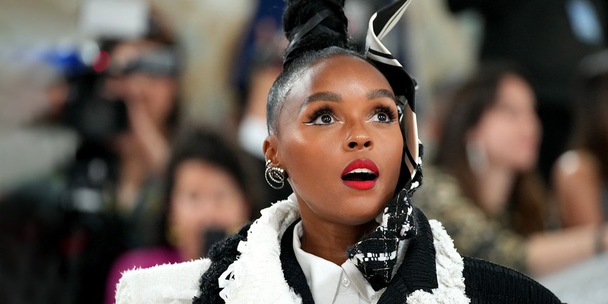 Femdom Queening Porn - Janelle Monae's 'Lipstick Lover' Is the Sexiest Music Video Ever