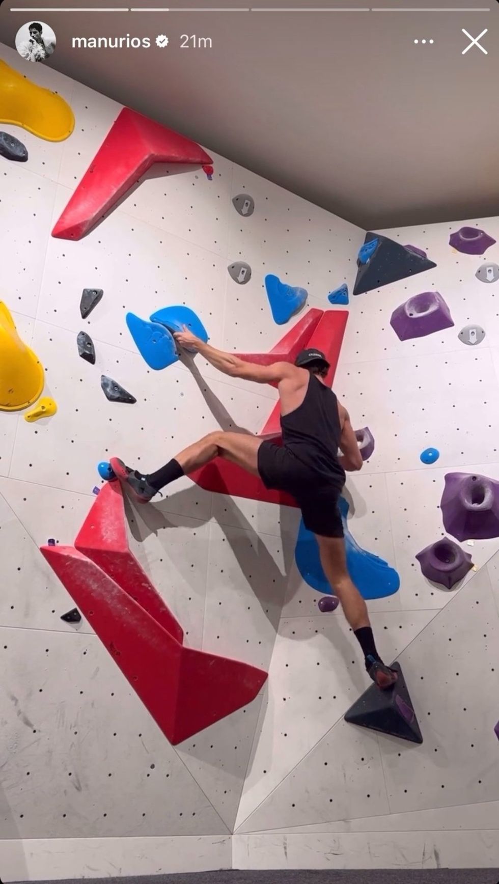 Manu Ríos & André Lamoglia reunite (again!) to do some sweaty climbing