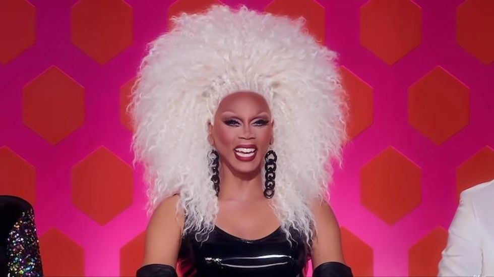 Raven Dedicates Emmy for 'Drag Race' Work to Mathu Andersen