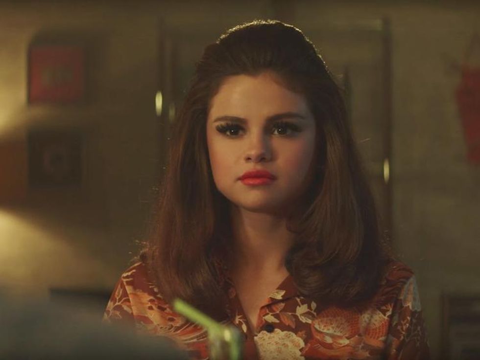 Lesbiano Selena Gomez - Selena Gomez Proposed the Queer Love Triangle in 'Bad Liar'