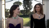 Anne Hathaway Lesbian Porn - Zendaya & Anne Hathaway's Bulgari Ad Is the Sapphic Film of Our Dreams