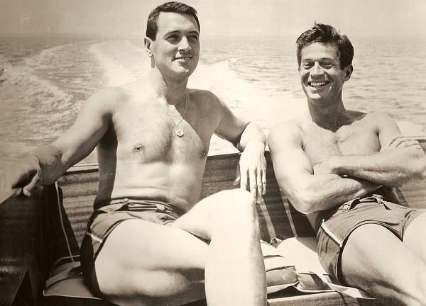 famous gay men who lived in palm springs and dies
